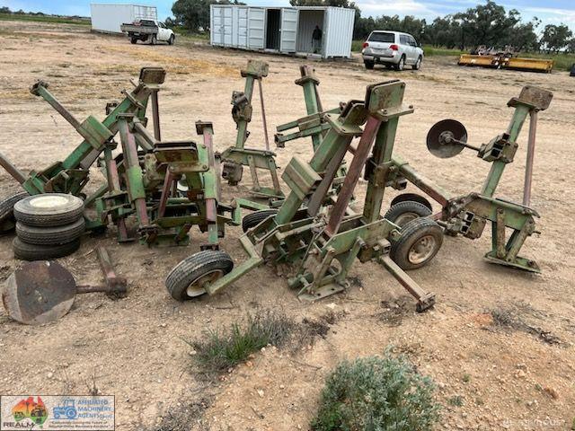 9x Row Crop Cultivator Sweeps - photo 4