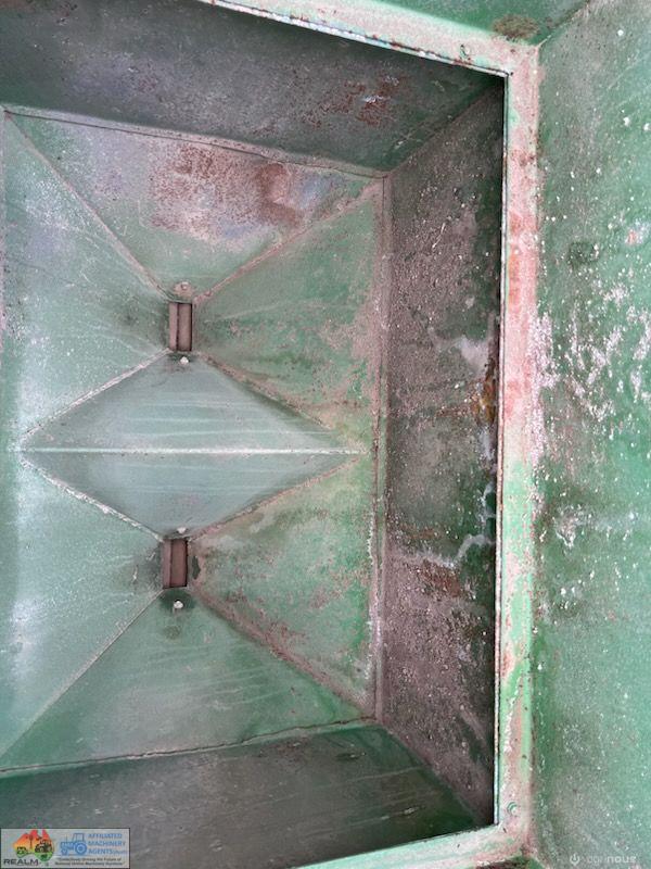 3x Row-crop Fertilizer Boxes - photo 4