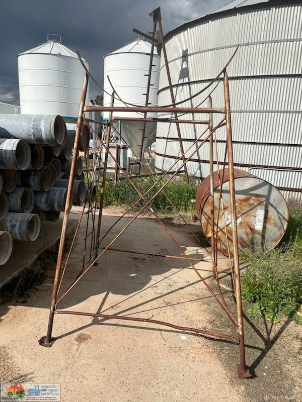 O/head Fuel Tank & Stand - photo 6