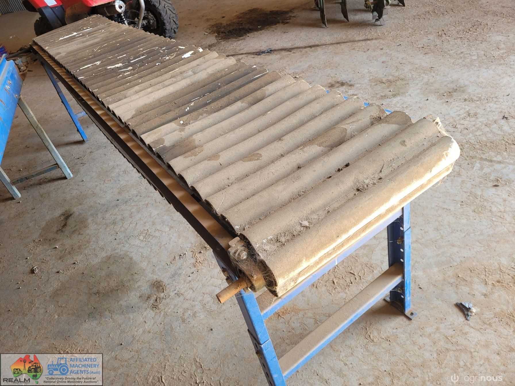 Pocket Belt Elevator (3.2m x 520mm)