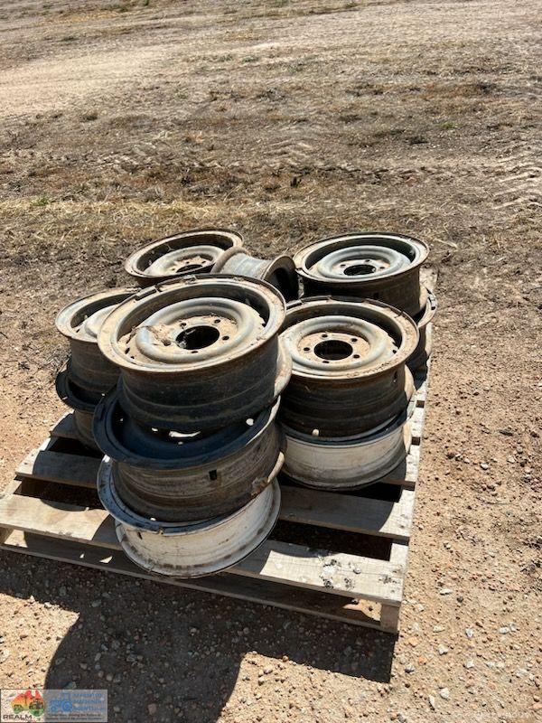 Pallet of Assorted 4x4 Rims