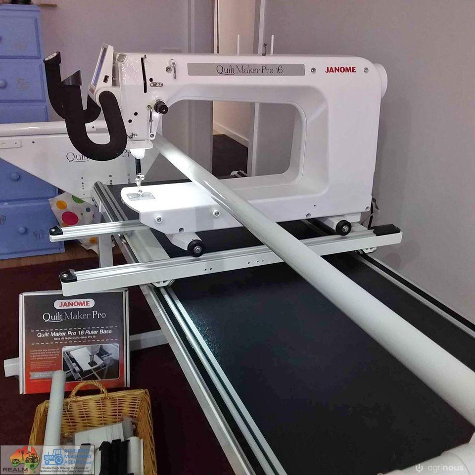 Janome Quilt Maker Pro 16 Long arm sewing machine