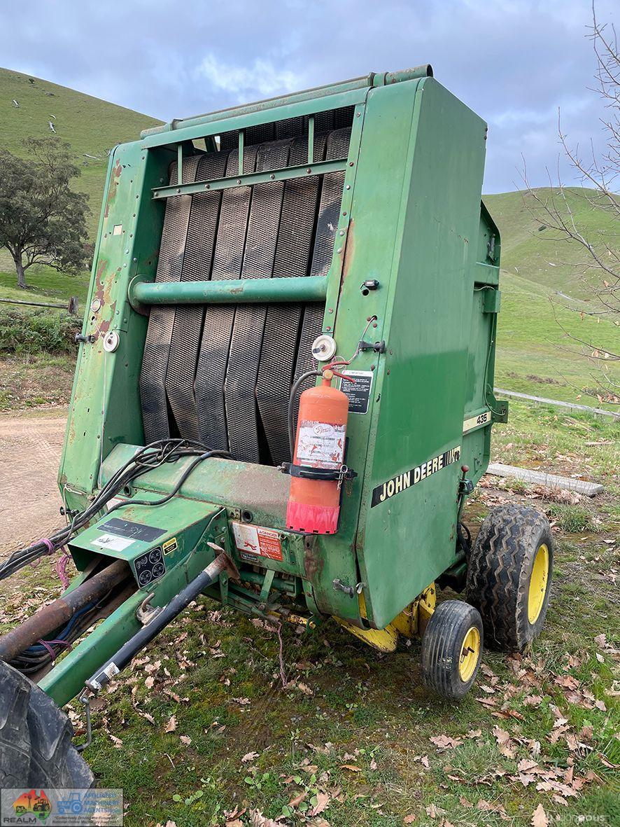 John Deere 435 Round Baler - photo 2