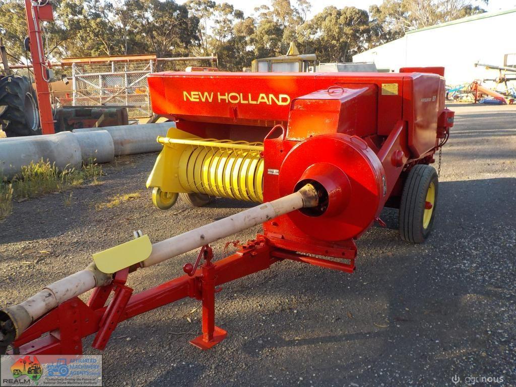 New Holland Hayliner 317 Square Baler
