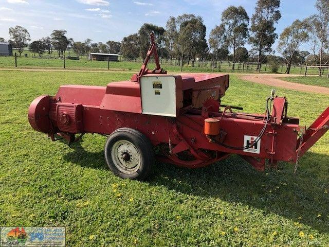IH-440 Square Baler - photo 4
