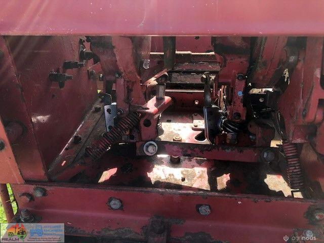 IH-440 Square Baler - photo 9