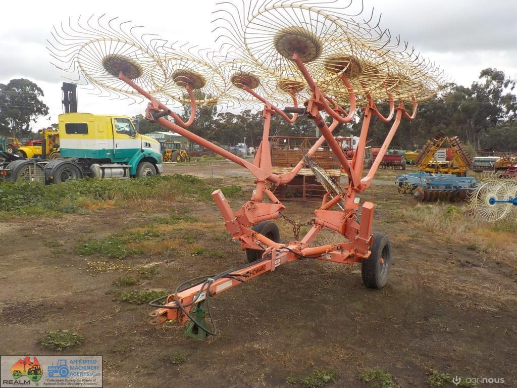 Howard V12 Hay Rake