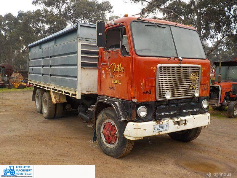 Volvo G88 Grain Grouper/Tip Truck - photo 2