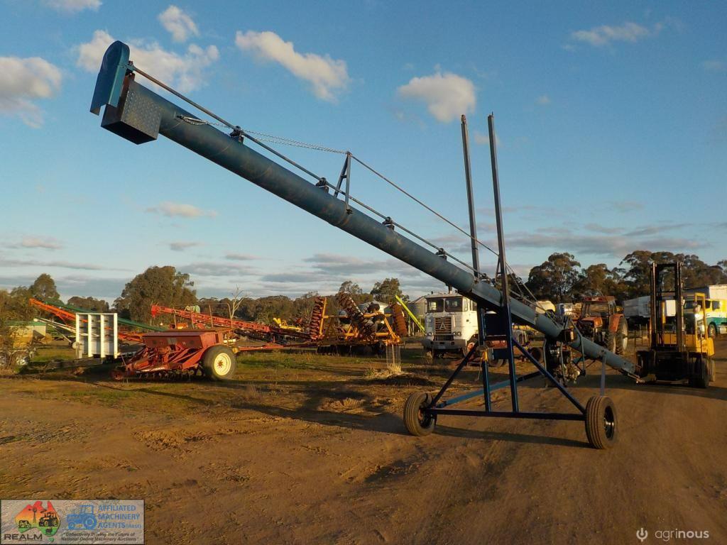 Grain Auger with Kubota 40X10 - photo 2