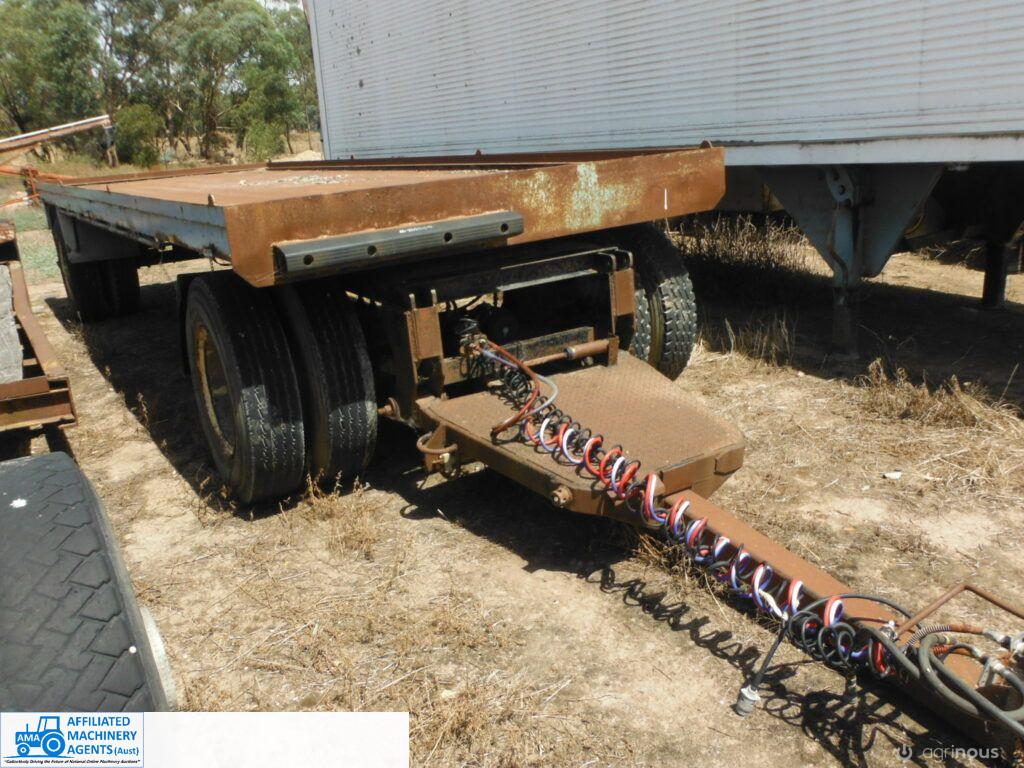 Flat Top Dog Hay Trailer (D00893) - photo 4