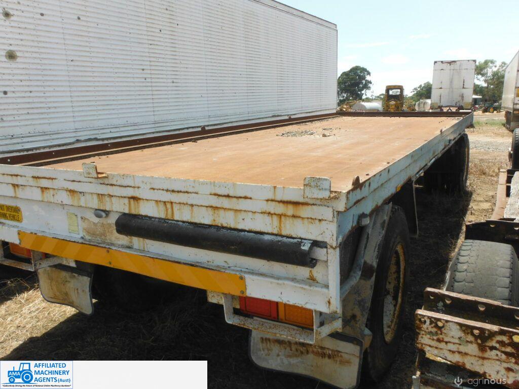 Flat Top Dog Hay Trailer (D00893)