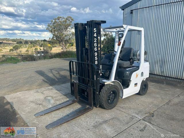 2014 Nissan k25 Industrial Forklift - photo 3