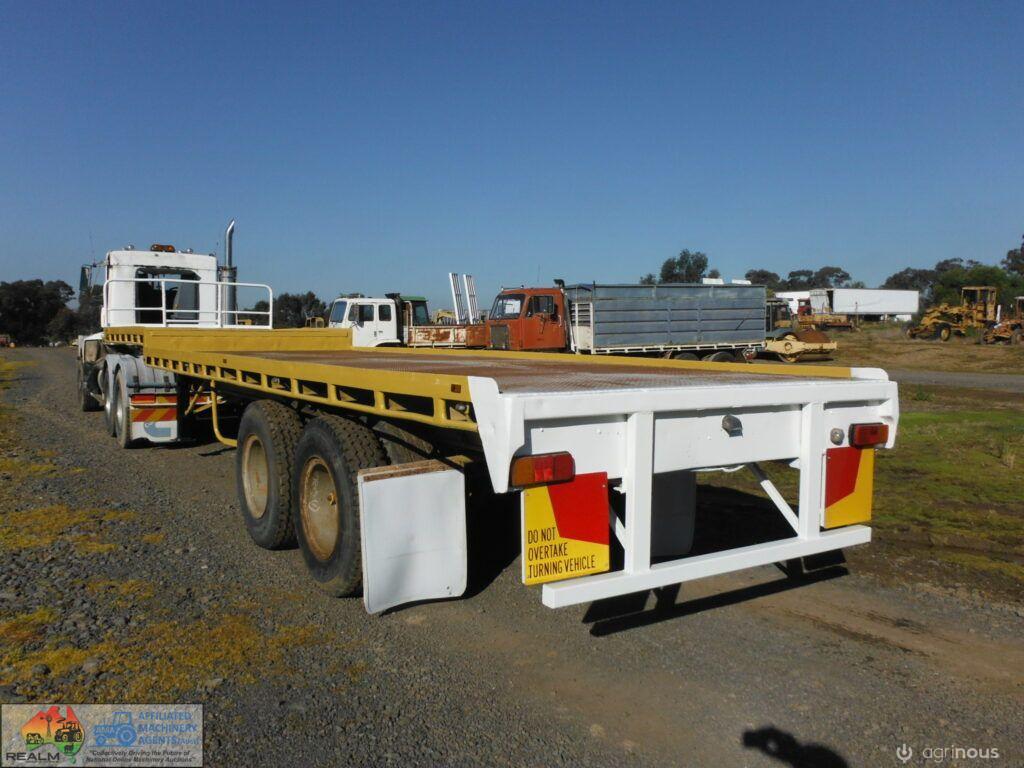 1968 Bogie Drop Deck Trailer (D00884) - photo 3