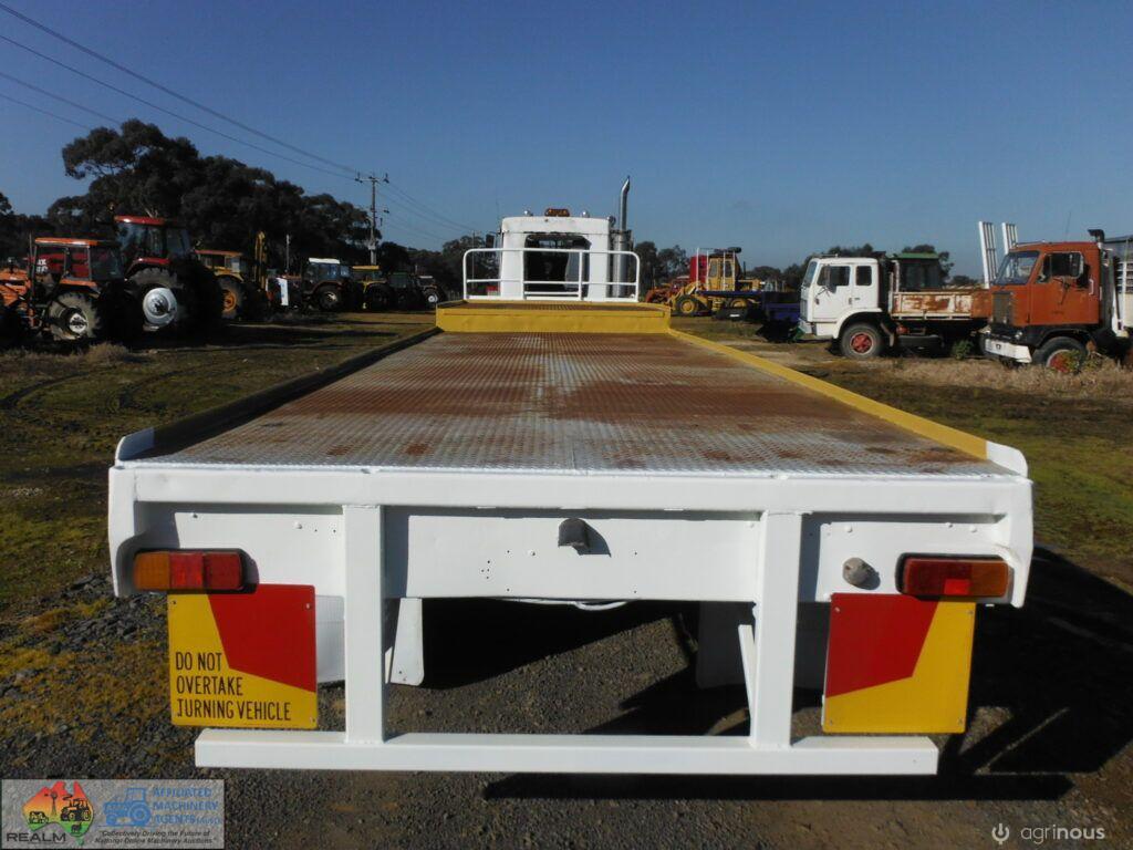 1968 Bogie Drop Deck Trailer (D00884) - photo 4