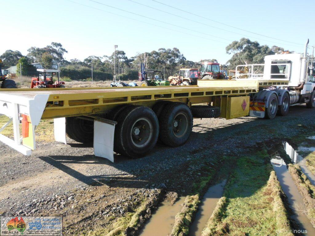 1968 Bogie Drop Deck Trailer (D00884) - photo 5