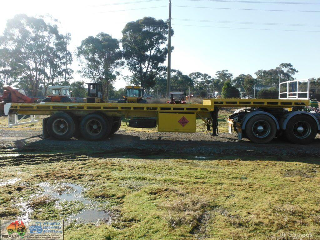 1968 Bogie Drop Deck Trailer (D00884) - photo 6