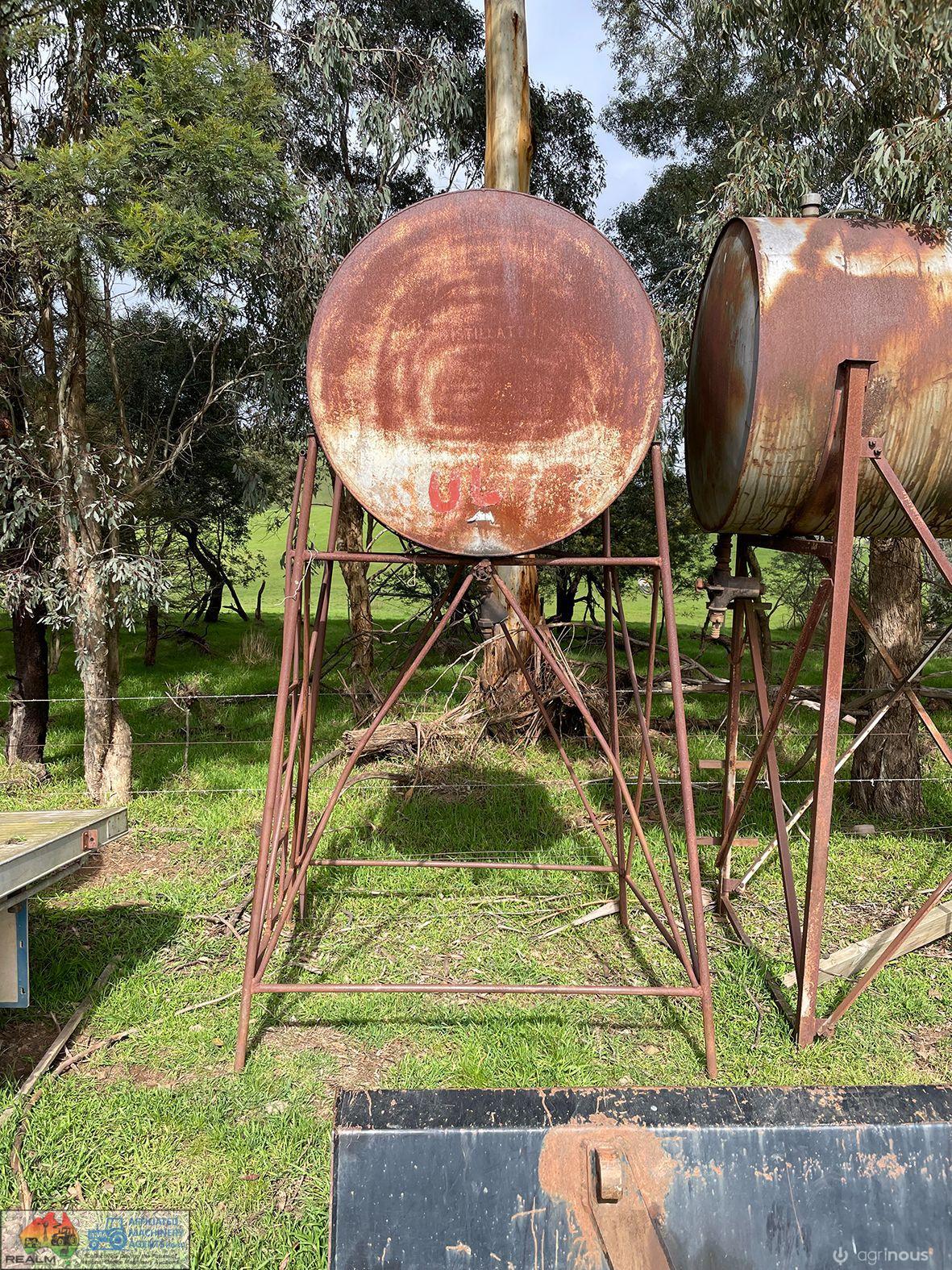 2x Over Head Fuel Bowsers (Approx 1,200L each) - photo 4