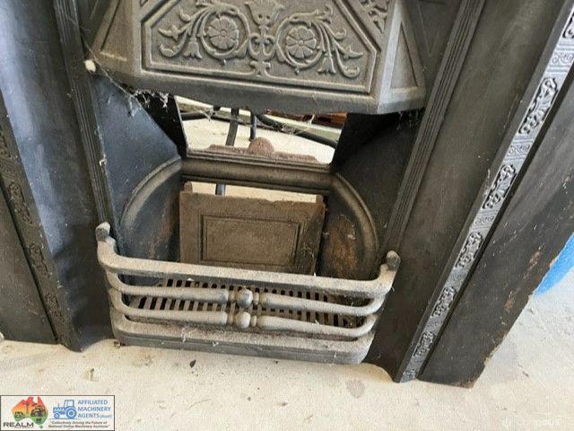 Cast Iron Fire Place (No Tiles) - photo 3