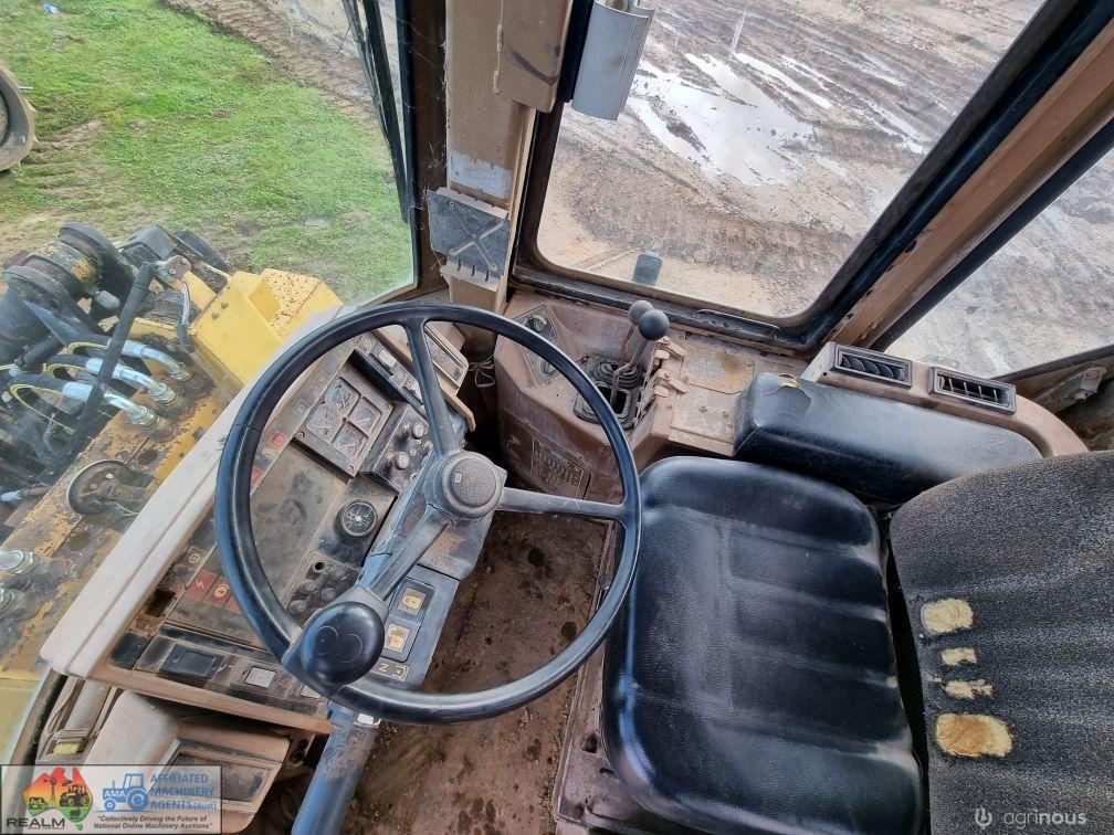 Caterpillar IT-14B High Lift Tool Carrier - photo 10