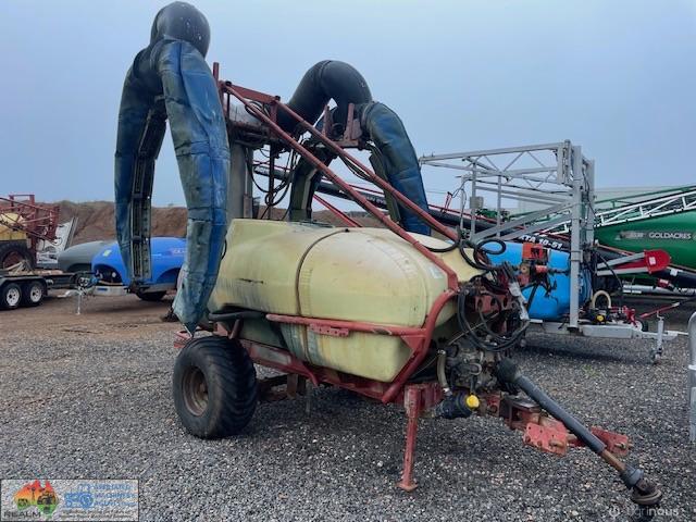 3000 lt 2 row vineyard sprayer