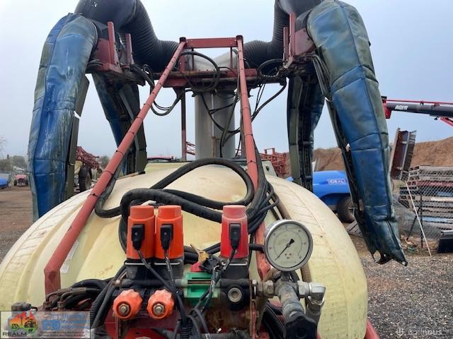 3000 lt 2 row vineyard sprayer - photo 3