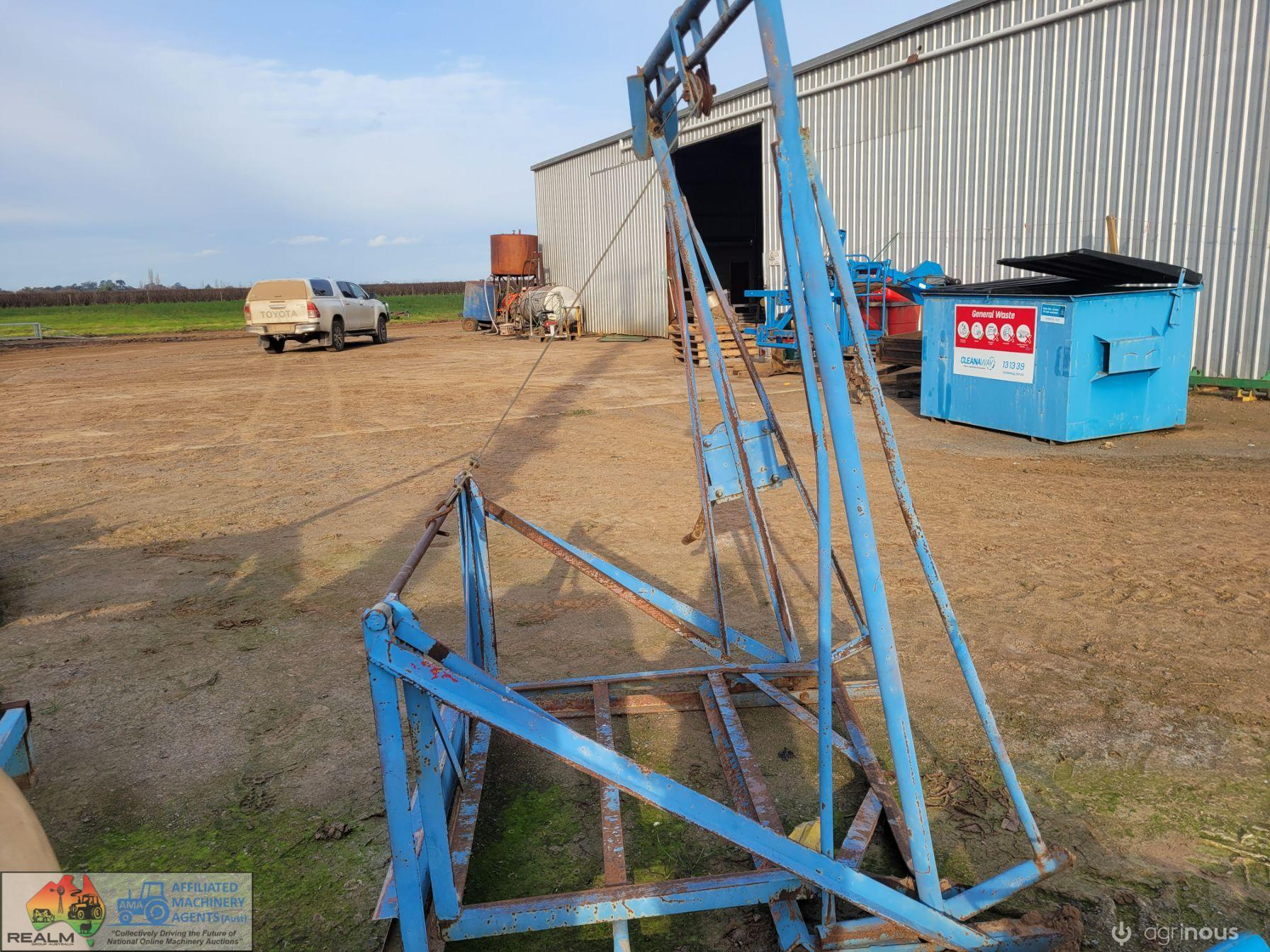 Manual Bin Tipping Frame (Works) - photo 2