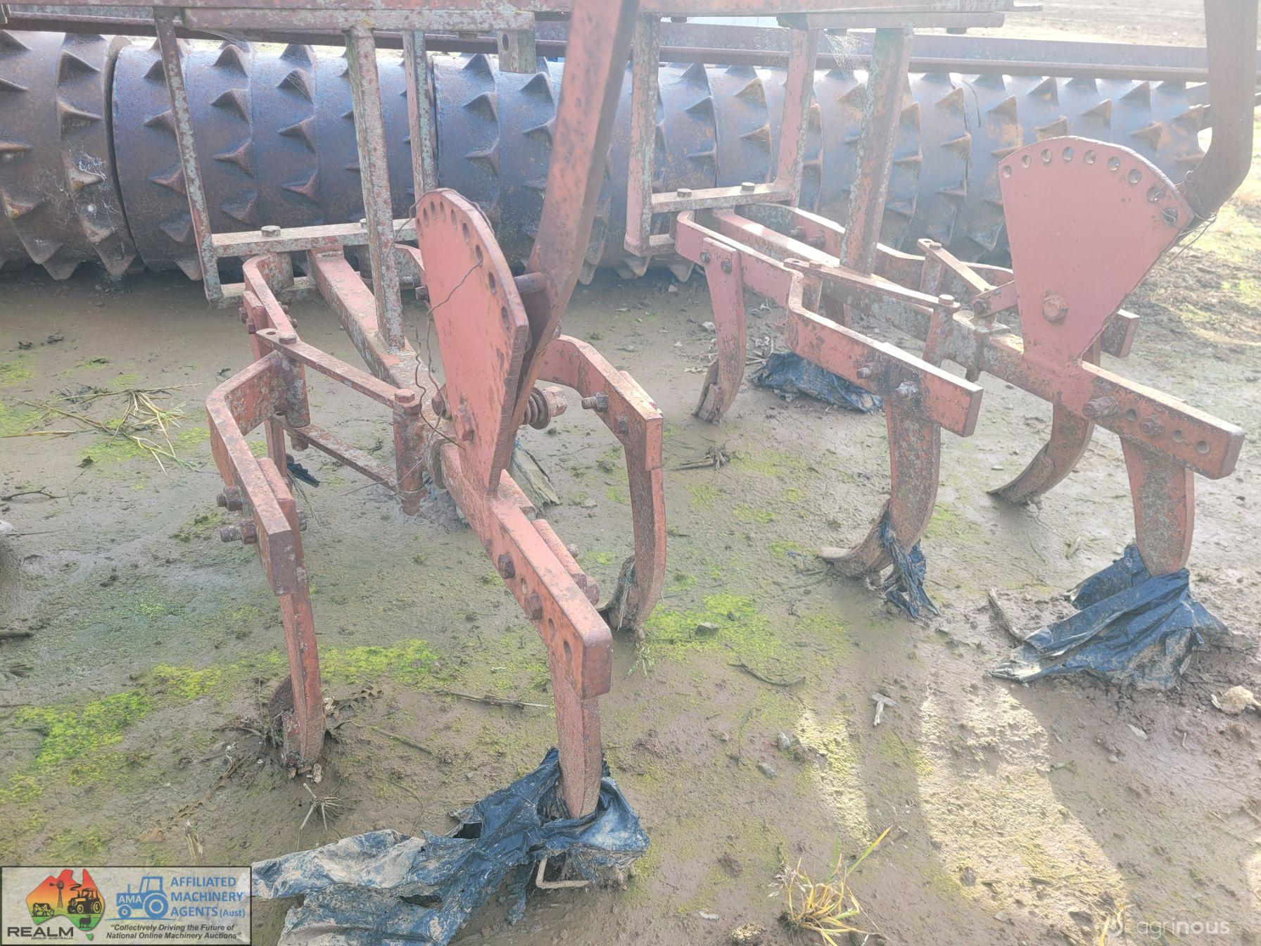 3 Row Bed Weeder - photo 6
