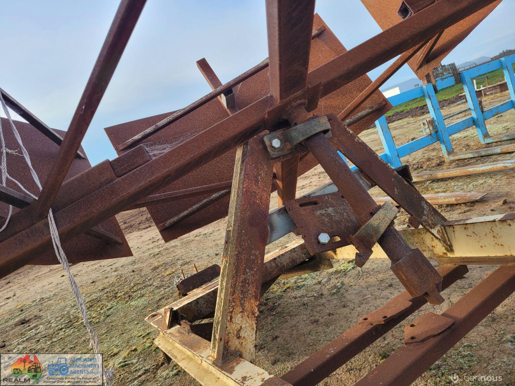 Poly Pipe Laying Trailer - photo 7