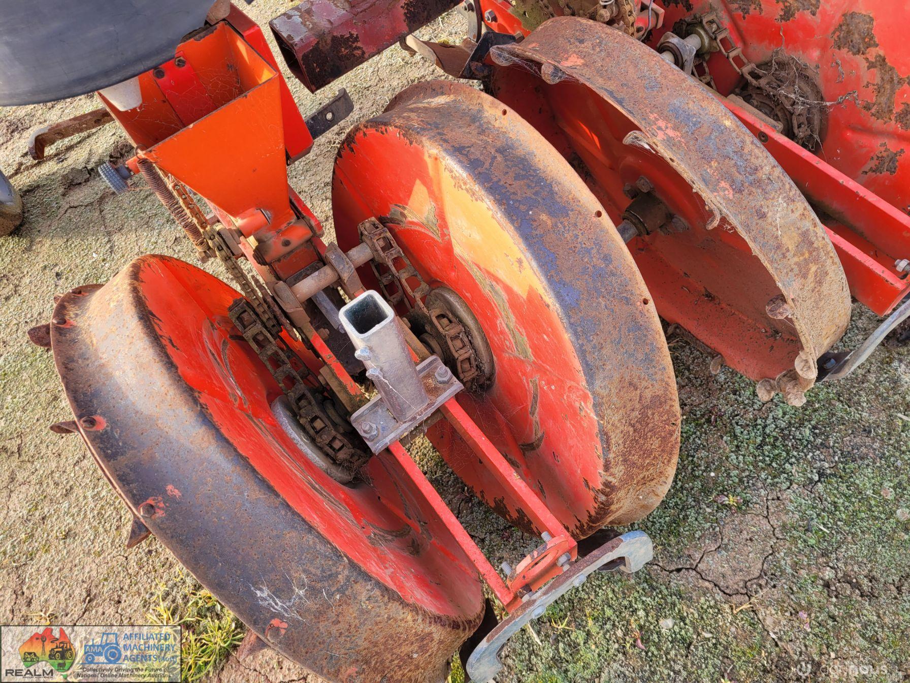 3 Row 3pl Seedling Planter - photo 4