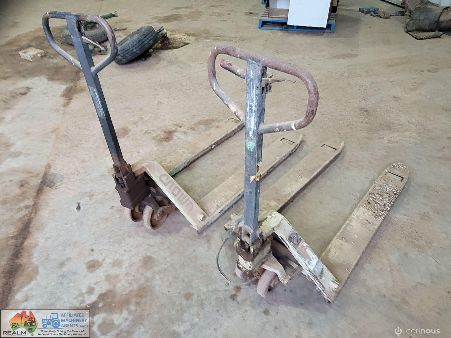 2x Pallet Jacks ~ (Working Cond.) - photo 3