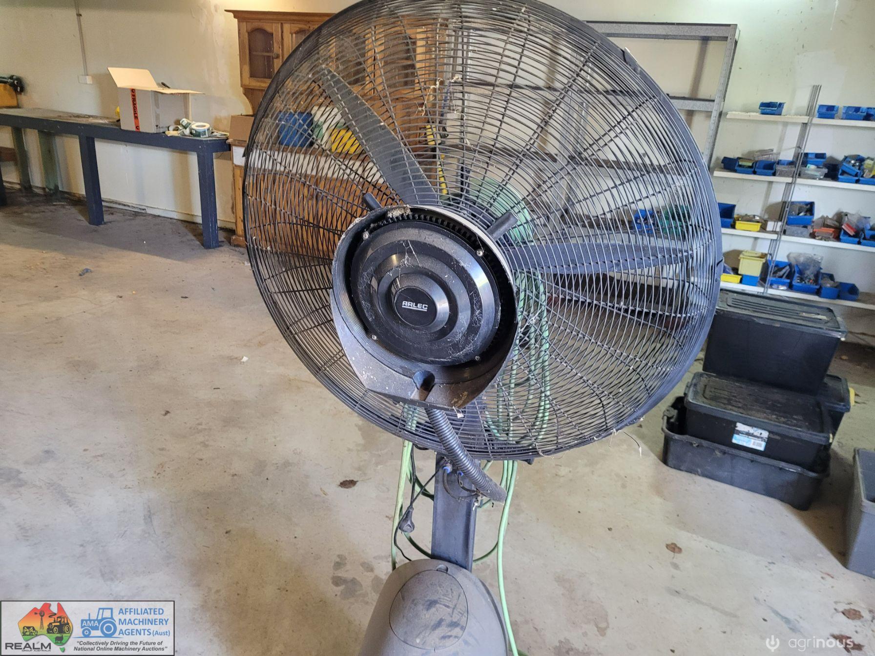 Arlec 75cm Industrial Misting Fan