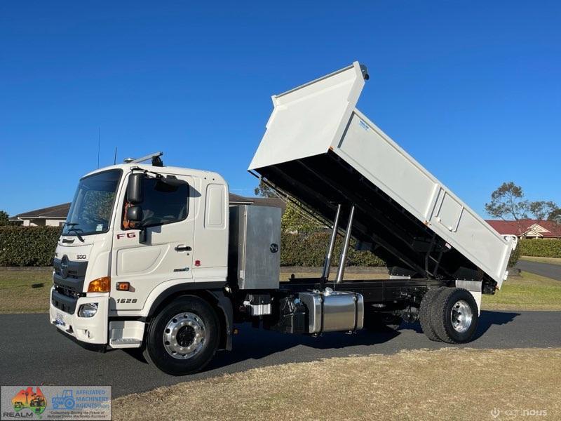As New Hino - Tipper - photo 6