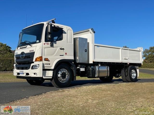 As New Hino - Tipper - photo 7