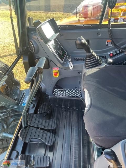 Hyundai 6T Excavator As New - photo 12