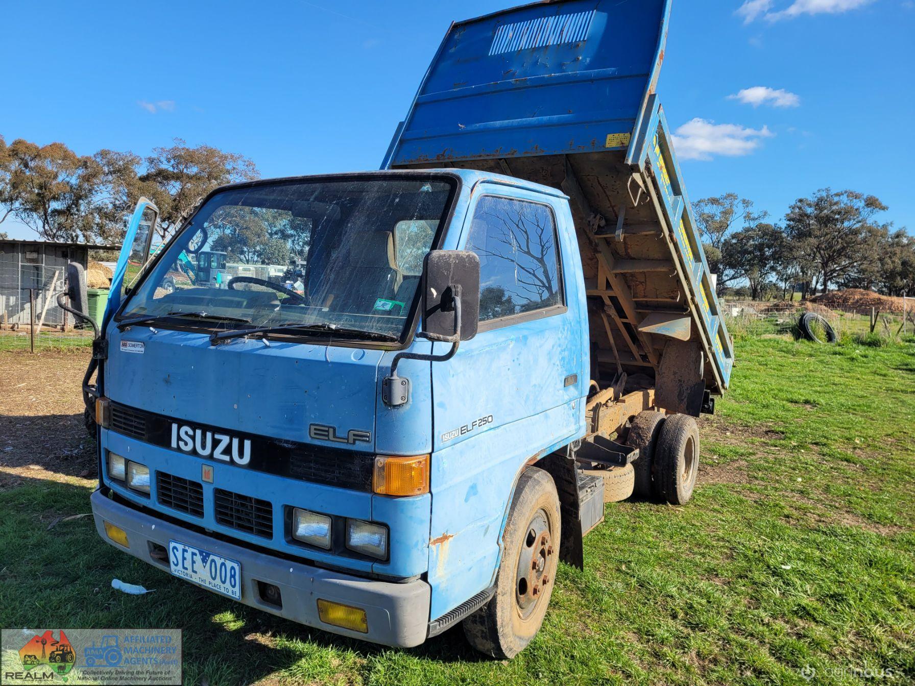 1987 Isuzu Elf 250 Tip Truck
