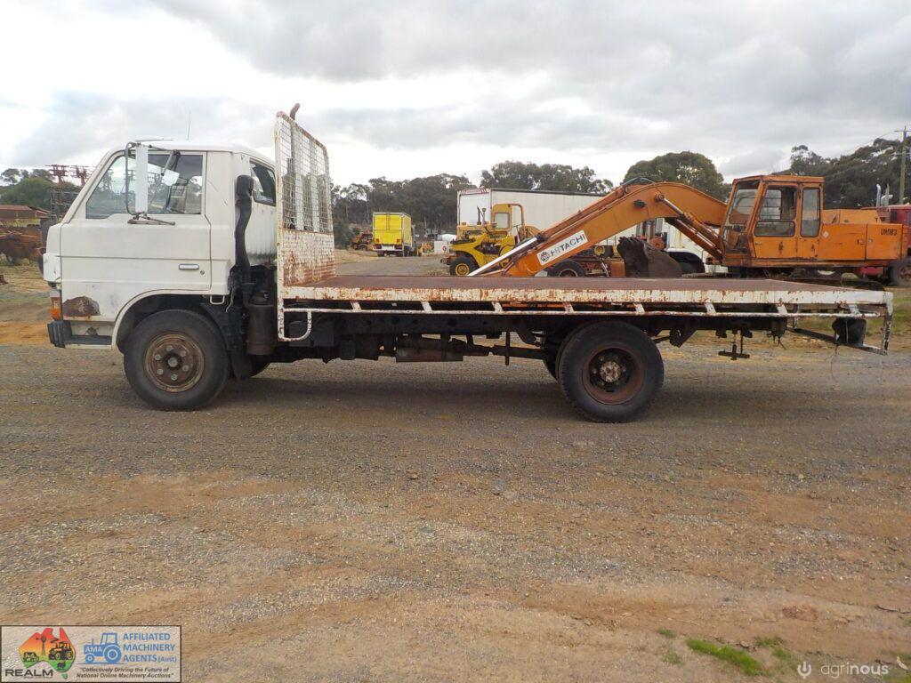 Mazda Titan T4100 Tray Truck - photo 3