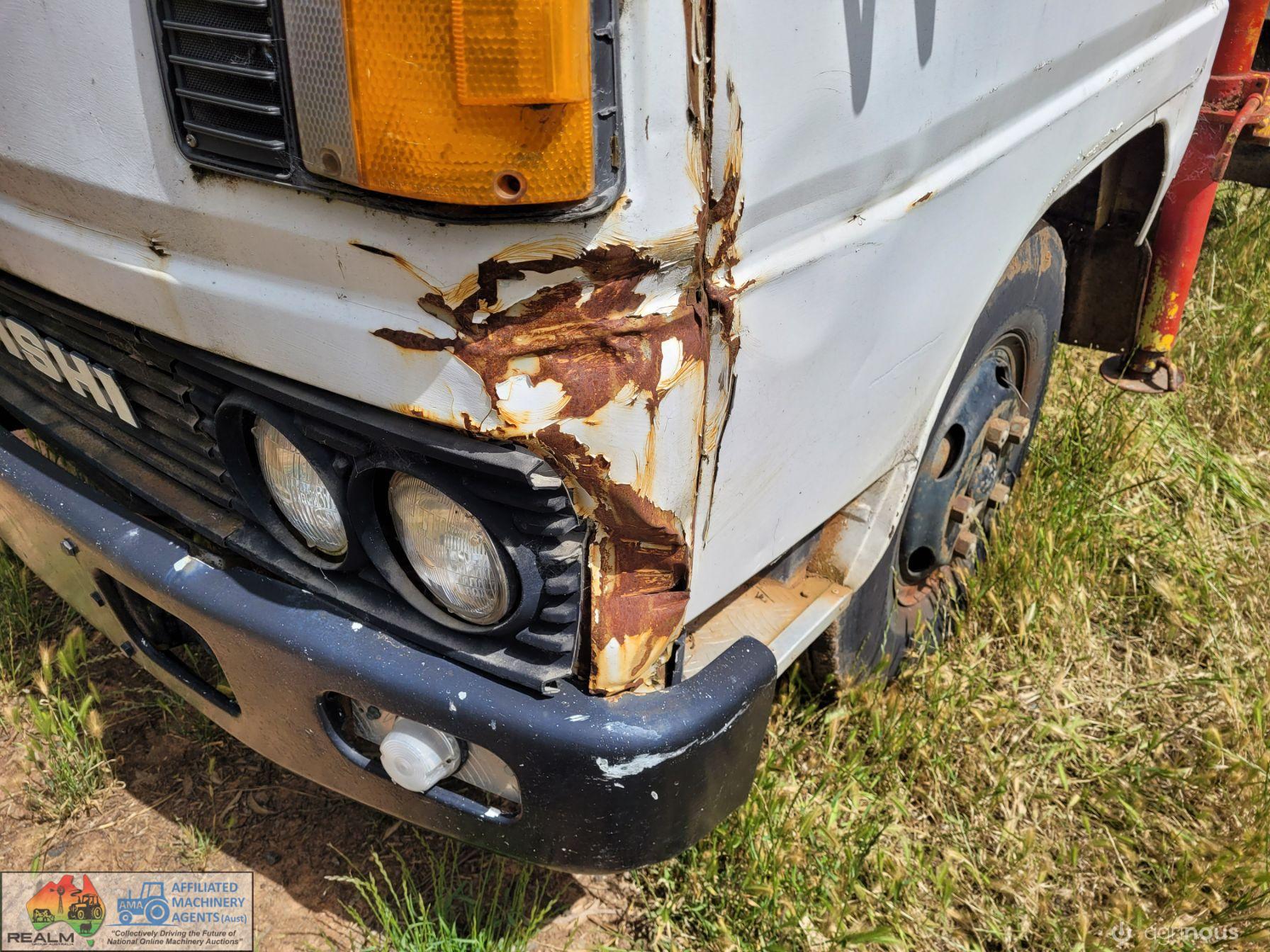 1985 Mitsubishi Canter Tray Truck with HIAB - photo 10