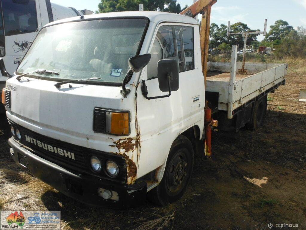 1985 Mitsubishi Canter Tray Truck with HIAB - photo 2