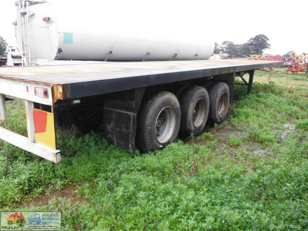 Tri-axle Flat Top Trailer - photo 6