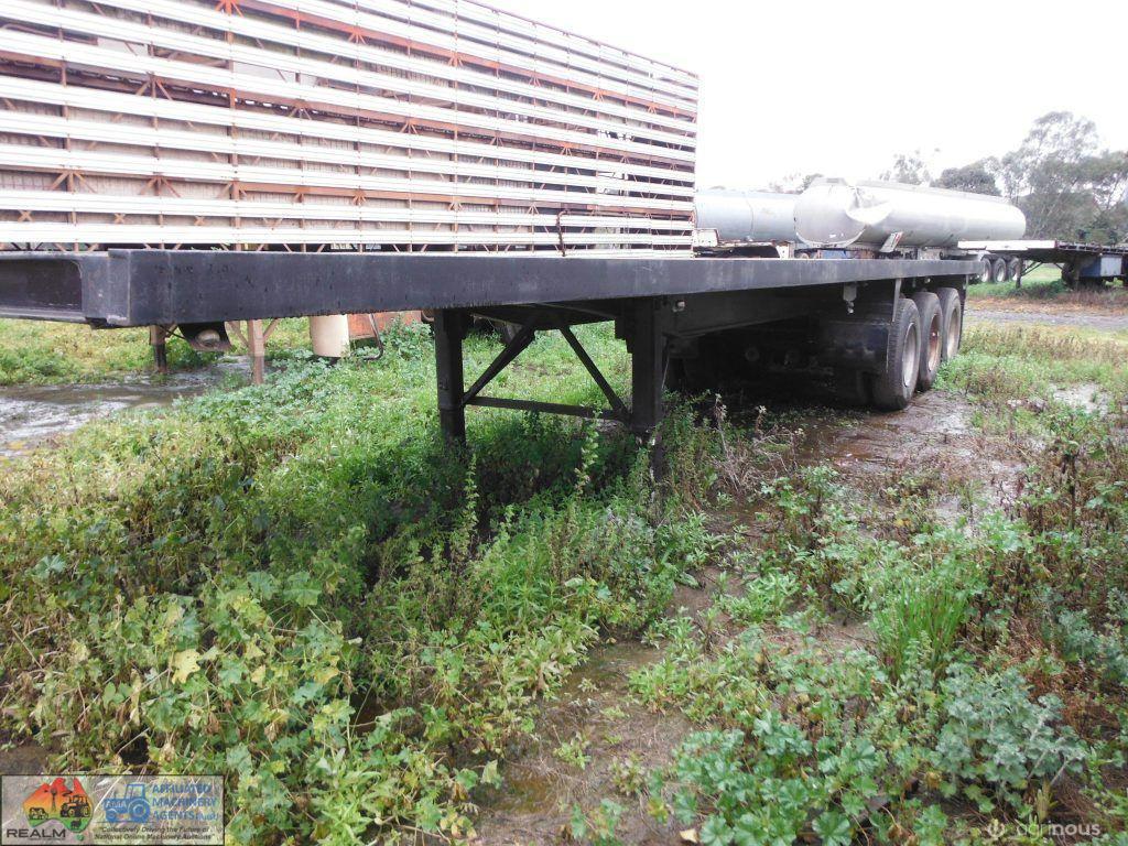 Tri-axle Flat Top Trailer - photo 4