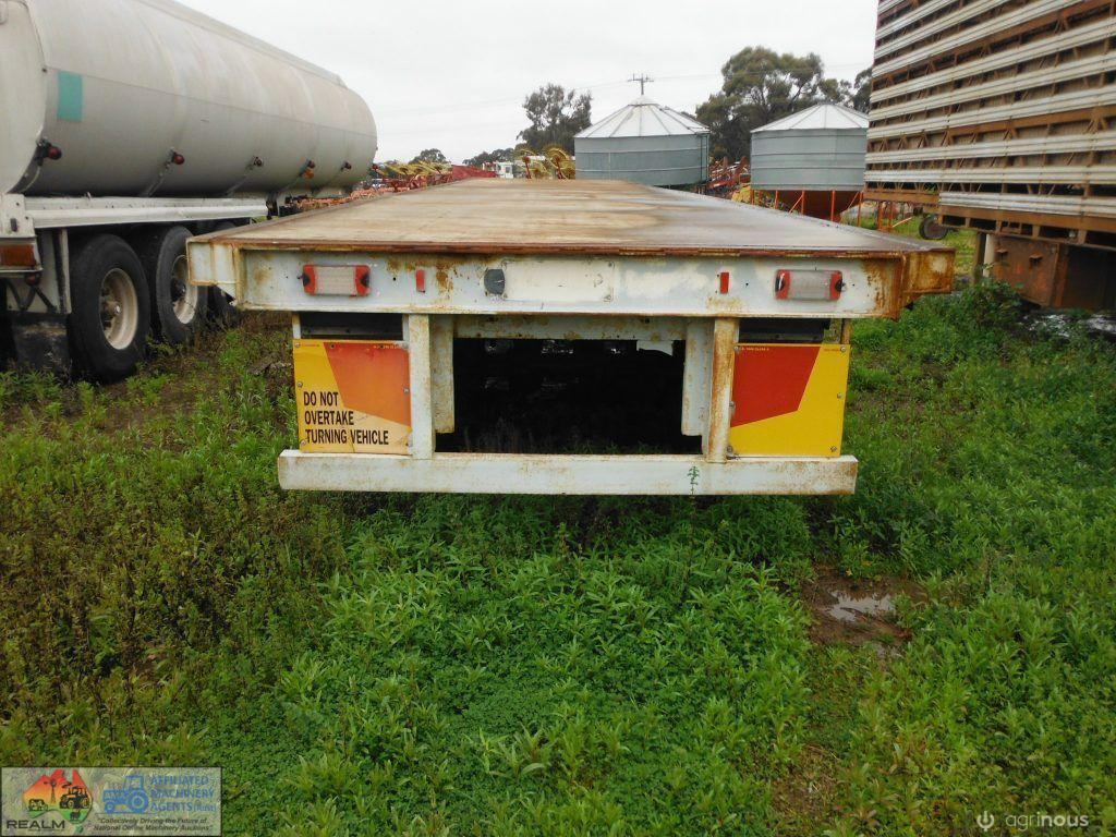 Tri-axle Flat Top Trailer