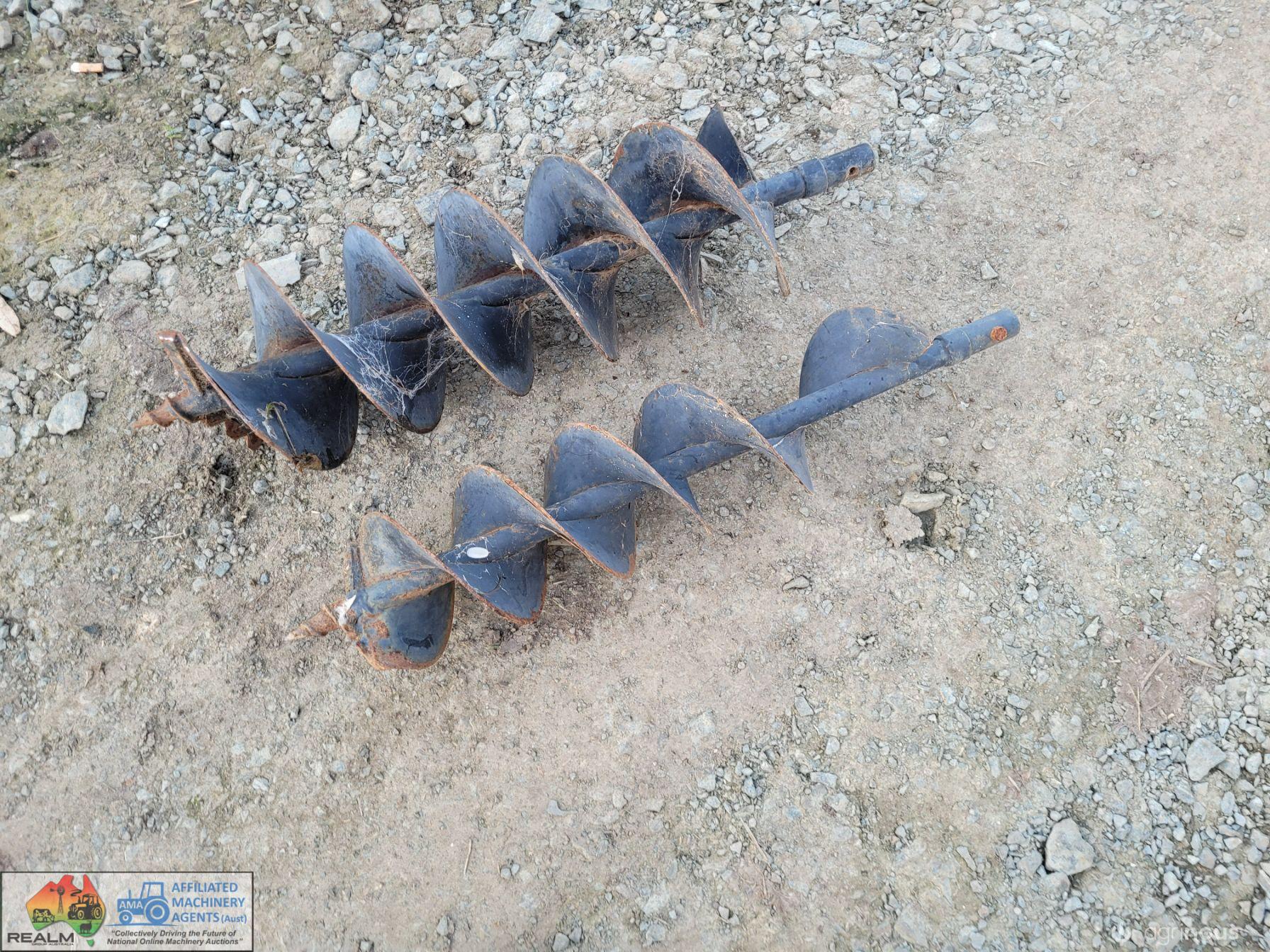 New Homelite Post Borer with 2 Augers - photo 4