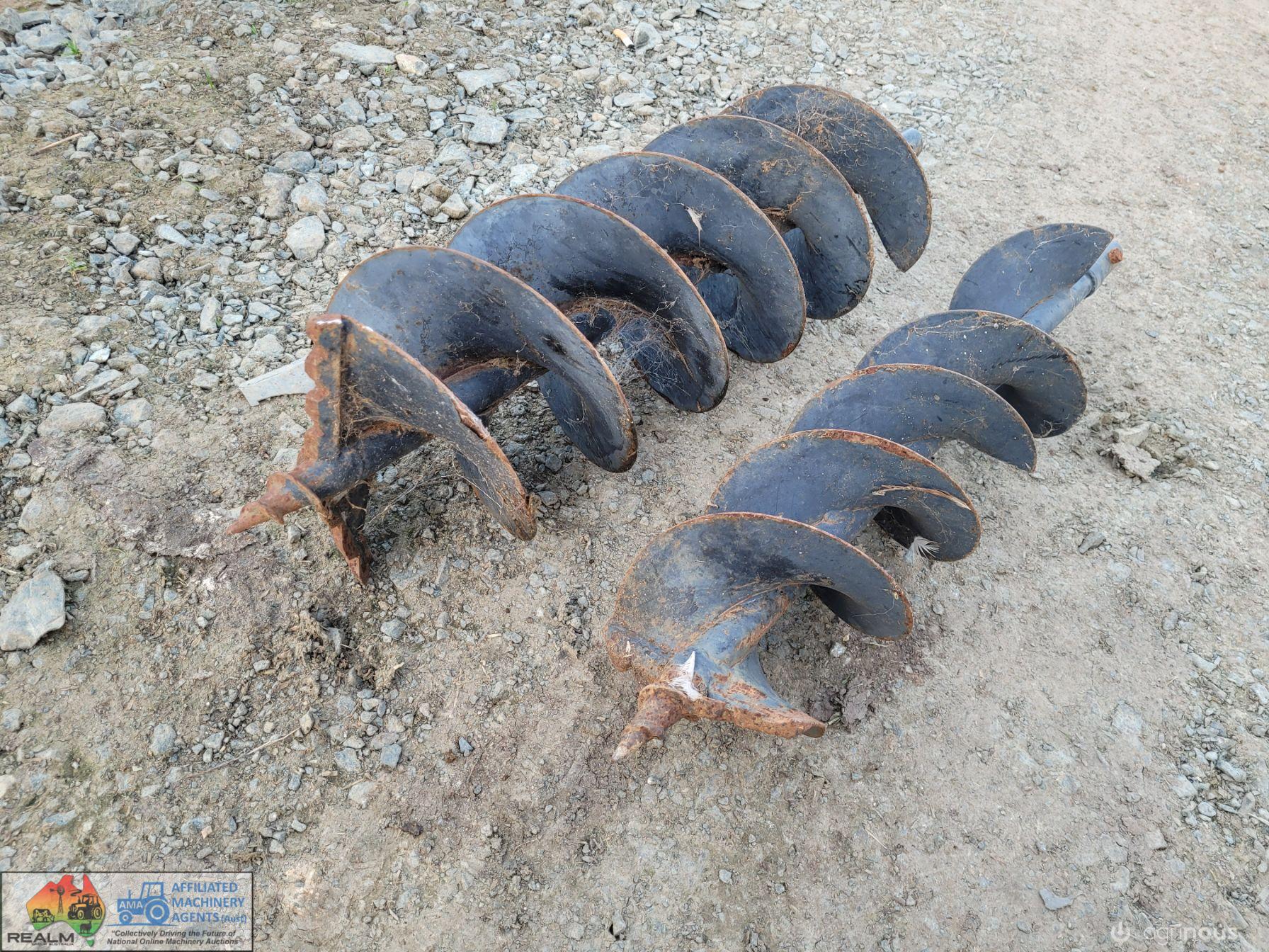 New Homelite Post Borer with 2 Augers - photo 5