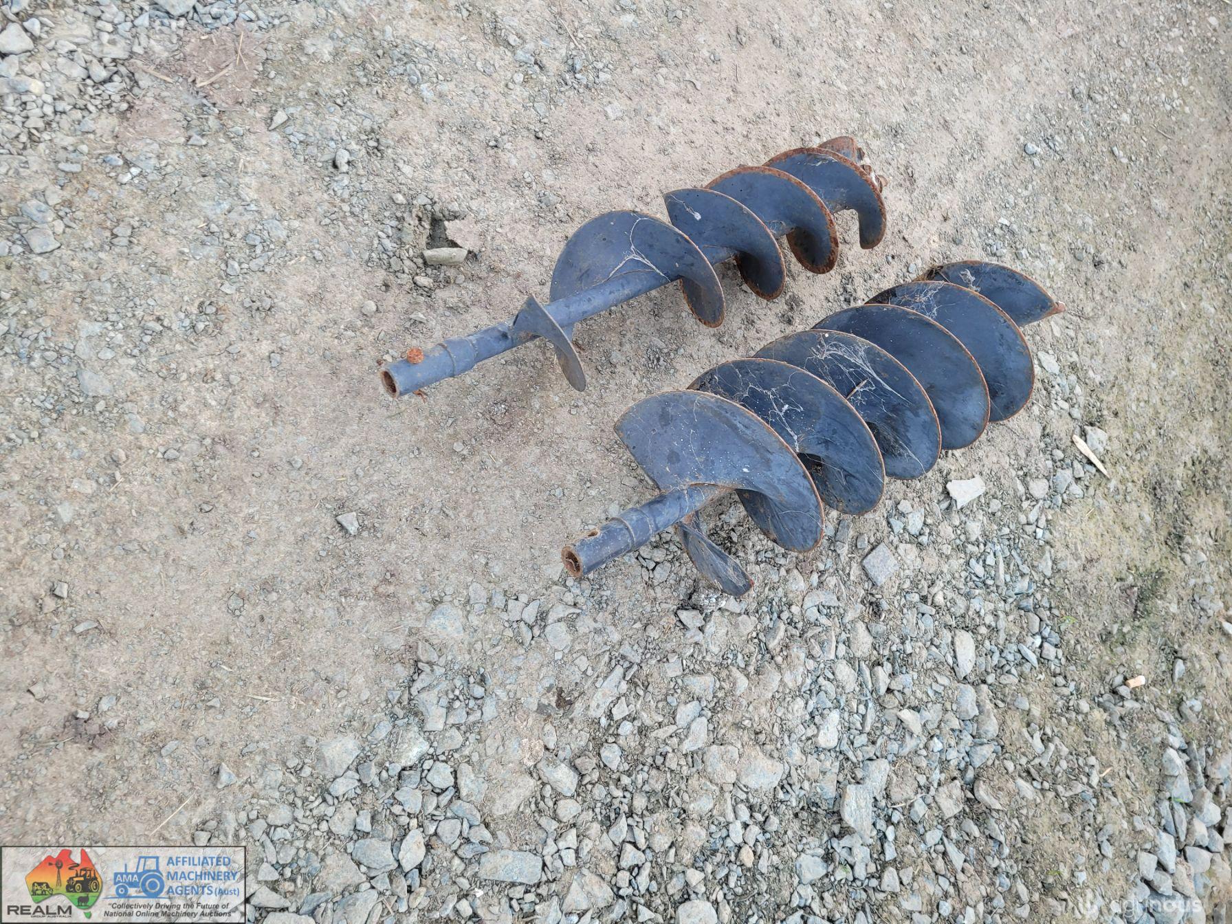 New Homelite Post Borer with 2 Augers - photo 6