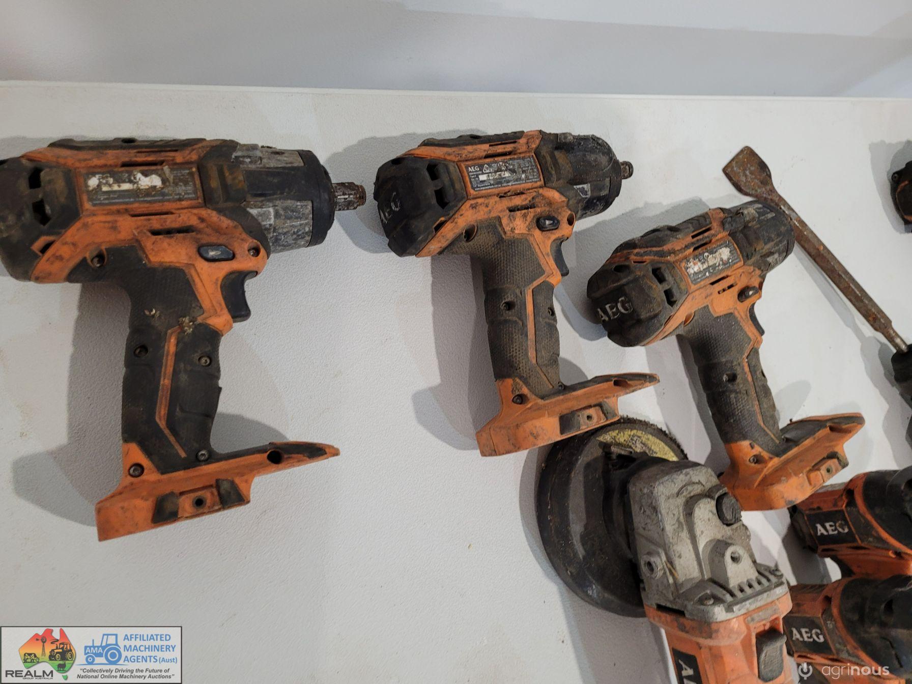AEG 18v Cordless Tools - photo 2