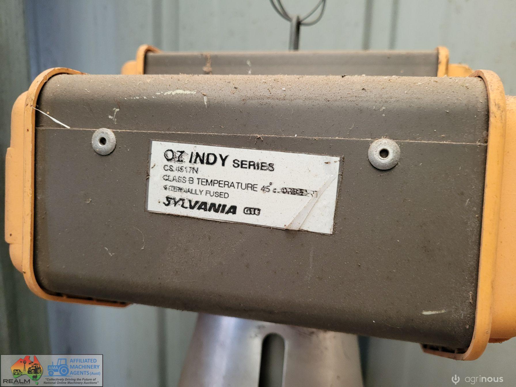 Sylvania Workshop Light & Spare Deflector