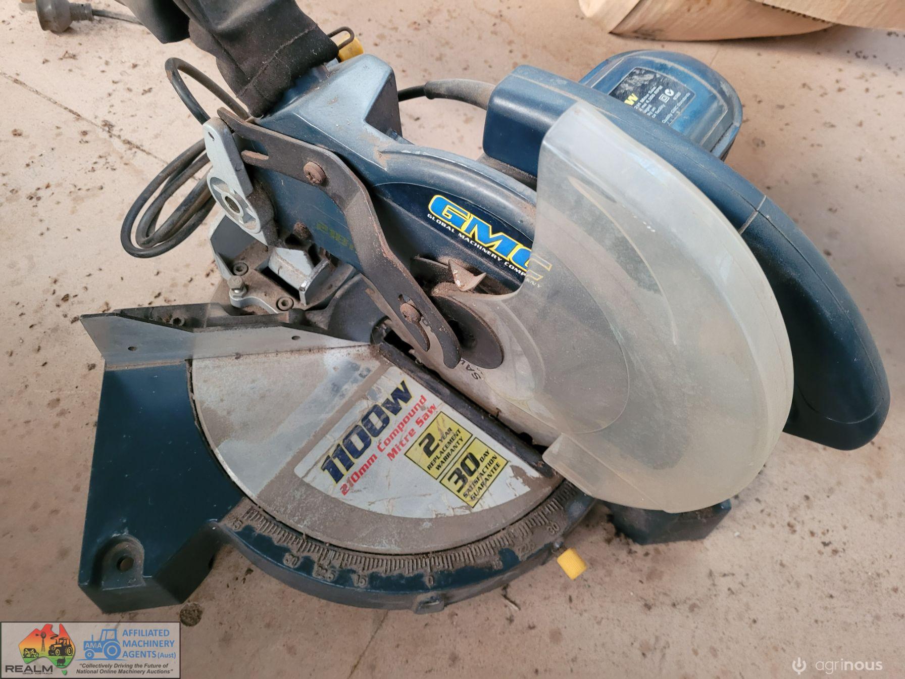 GMC 1100 Mitre Saw (Minimal use) - photo 2