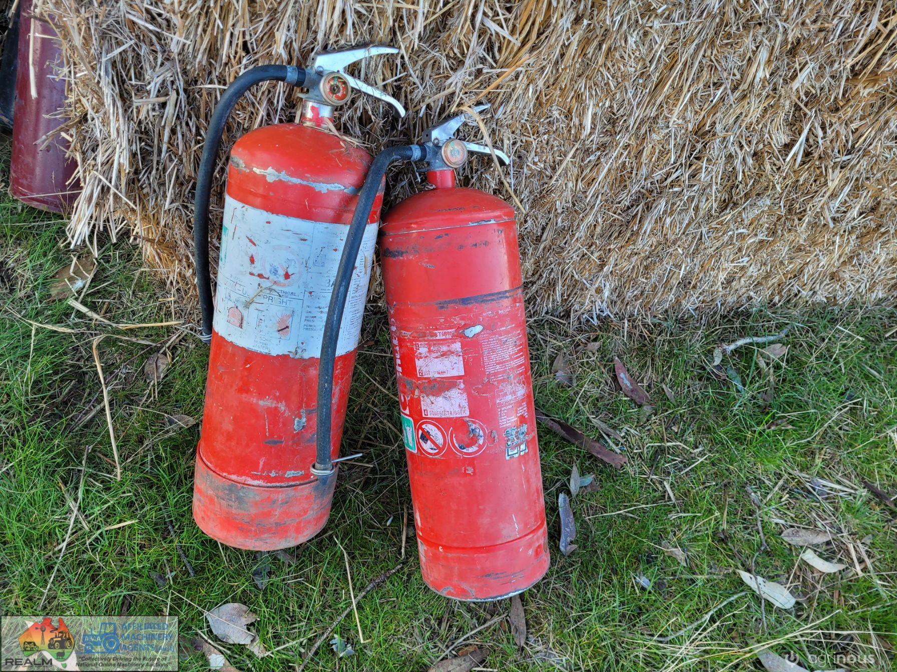 2x Fire Extinguishers
