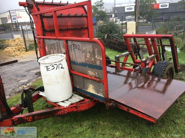Pacmick Sq. Bale Feedout Cart - photo 5