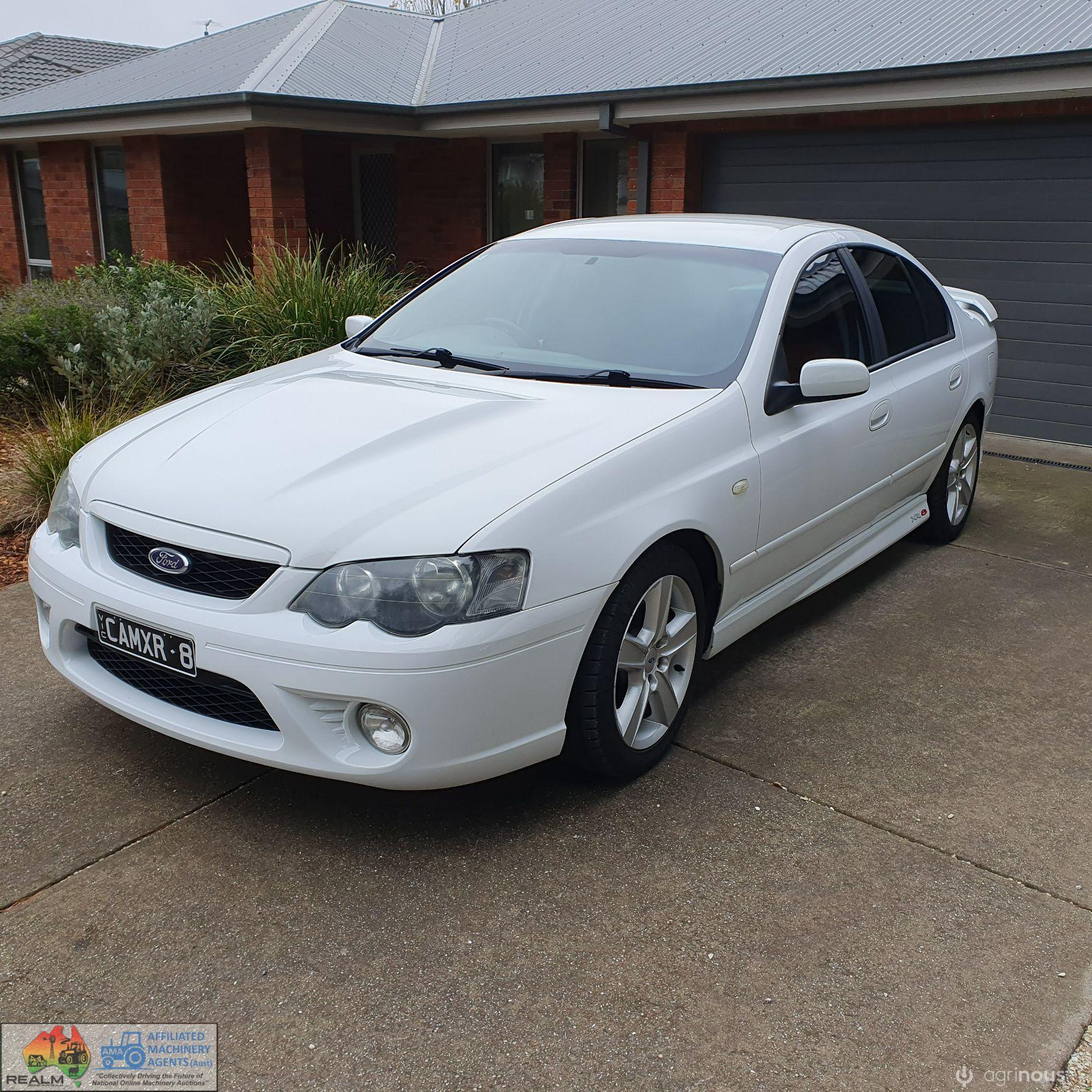 2004 Ford BA Falcon XR8 (ex-pursuit car) - photo 12